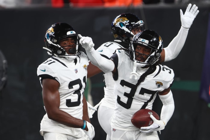 NFL Week 16 grades from across the league 28 Jaguars on cusp