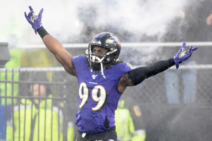 Matt Judon signs with the Titans