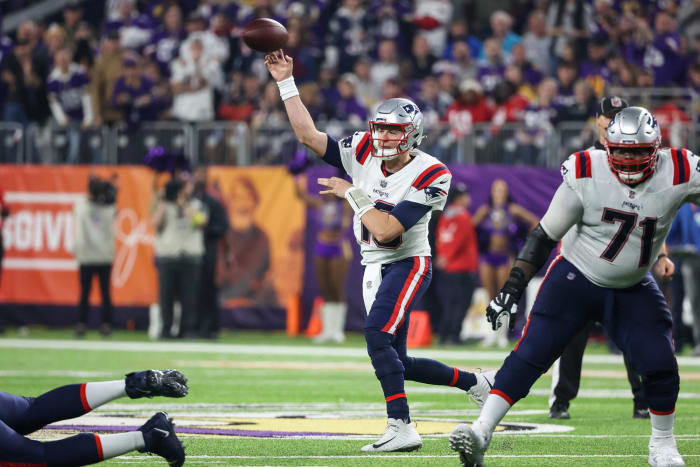NFL Week 12 grades from across the league 26 Mac Jones showing glimpses of rookie-year self