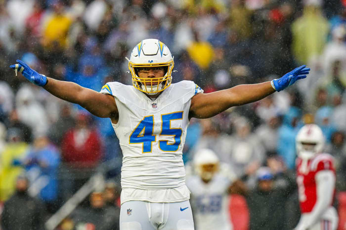 Los Angeles Chargers: Tuli Tuipulotu, OLB (Round 2)