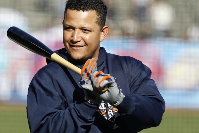 Miguel Cabrera hits for the triple crown
