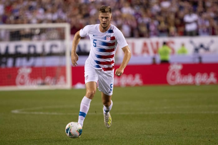 Walker Zimmerman, Defender