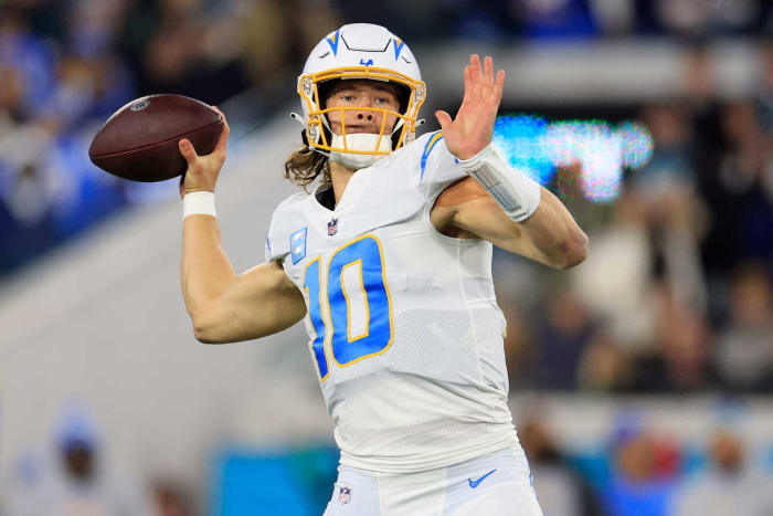 Los Angeles Chargers: +2000