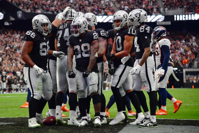 Josh Jacobs loves seeing those Bronco stirrups