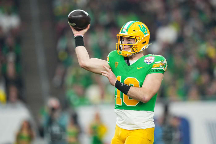 Oregon QB Bo Nix | Comp: Derek Carr
