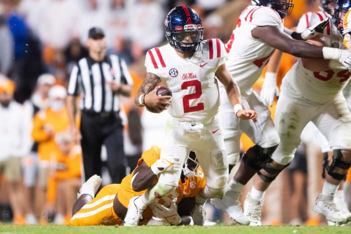 Oct 16: Ole Miss hangs on at Tennessee