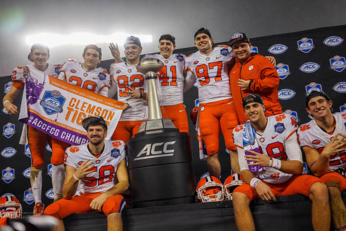 Dec. 1 - Clemson d. Pittsburgh, 42-10