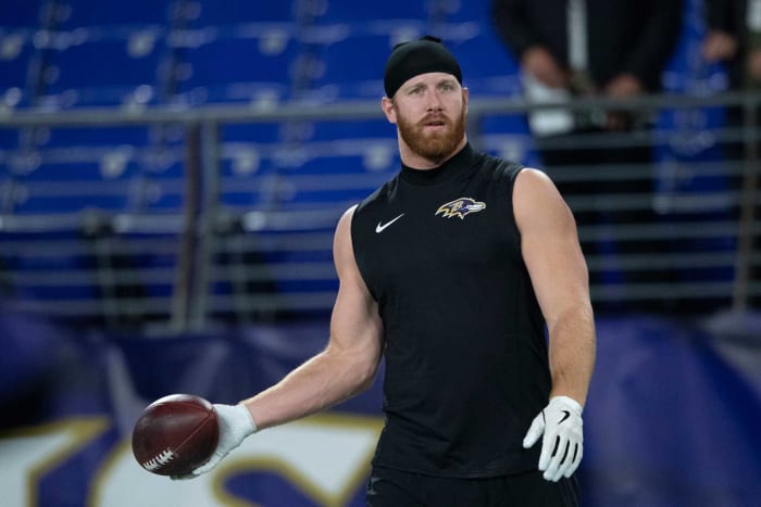 Best: Falcons trade for Hayden Hurst