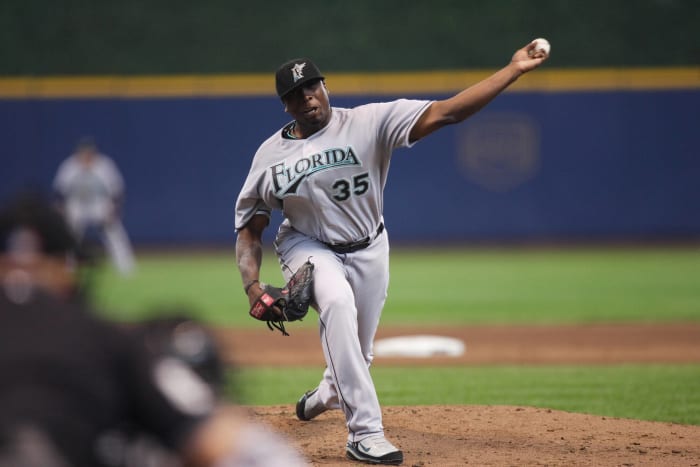 Report: Cubs closing in on deal with Dontrelle Willis