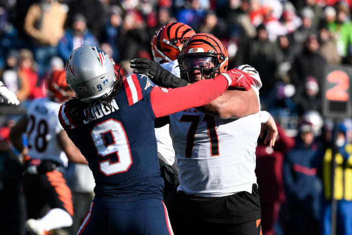Bengals sign La'el Collins