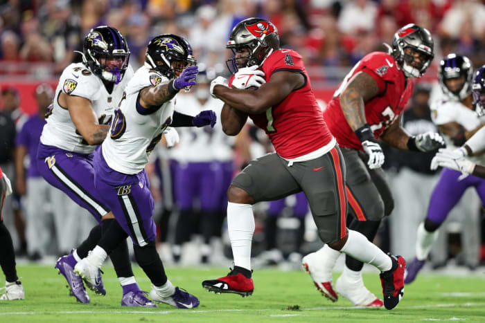 Last-place run game among Buccaneers' many issues