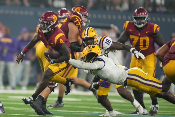 Sept. 1: No. 23 USC 27, No. 13 LSU 20