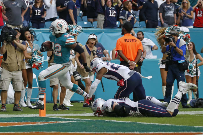 Bill Belichick outsmarts himself, and the Dolphins pull a Miami Miracle