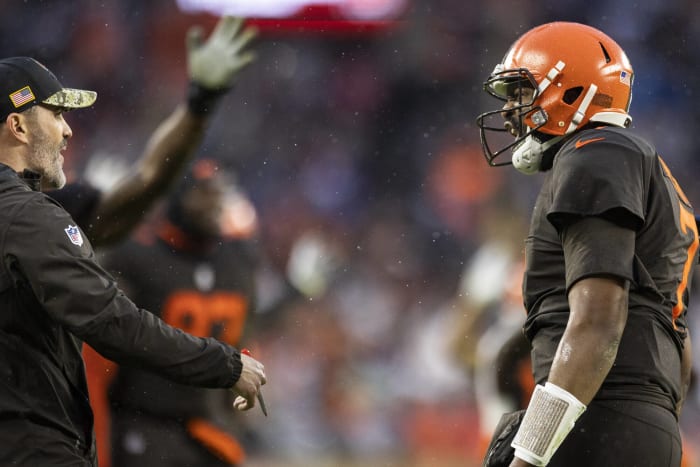 NFL Week 12 grades from across the league 11 Brissett provides solid finish to latest spot-starter run