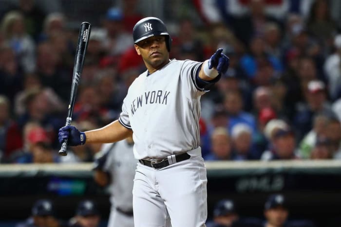 Twins sign Edwin Encarnacion