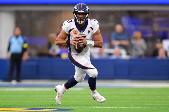 Broncos trade for Russell Wilson