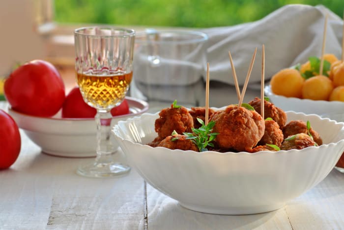 Slow Cooker Party Meatballs - Creme De La Crumb