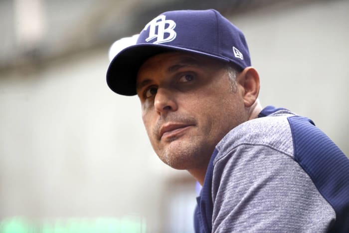 Alex Cora, Kevin Cash honed their managerial eyes as Red Sox