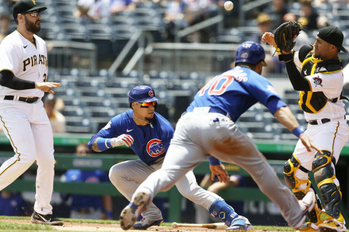 Javier Baez bamboozles the Pirates