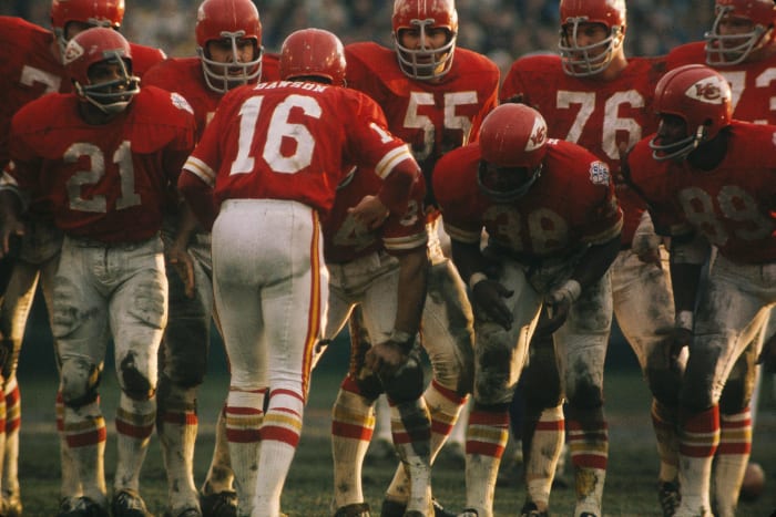 1969: AFL repeats as Chiefs upset Vikings in Super Bowl IV