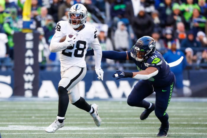 NFL Week 12 fantasy: Surprises, disappointments & waiver provides 2 Surprise: Josh Jacobs, RB, Raiders