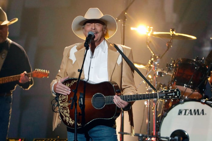 Alan Jackson Once Sang George Jones' 'Choices' to Protest CMA Awards