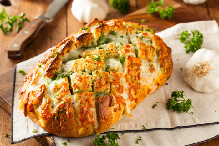 Garlic pull-apart bread