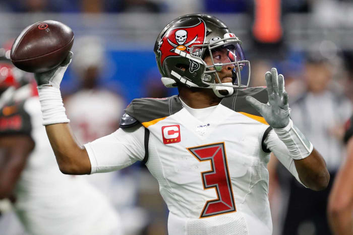 Jameis Winston signs with the Bears