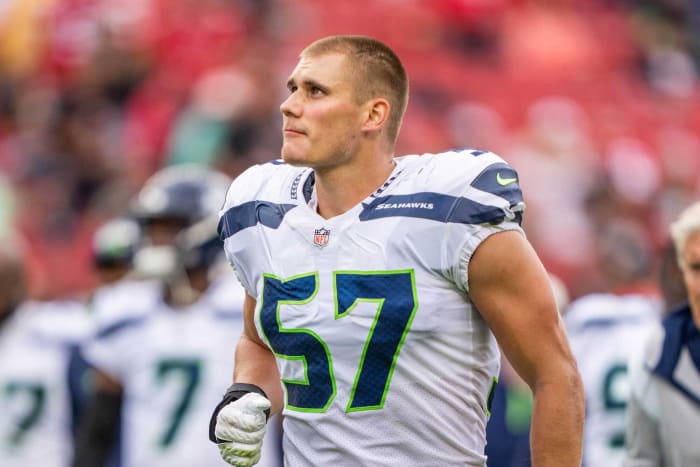 Washington Commanders: Signing Cody Barton