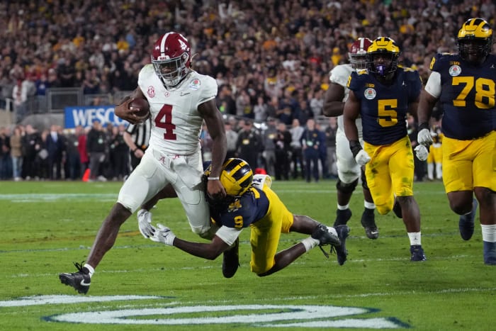 College Football: No. 1 Michigan 27, No. 5 Alabama 20, (OT) (Rose Bowl/CFP Semifinal), Jan. 1