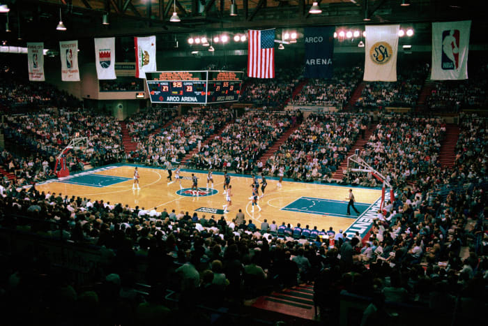 1985: Kings leave Kansas City behind