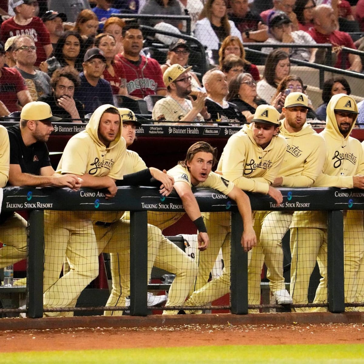 Padres clinch NL wild-card spot during 2-1 loss to White Sox