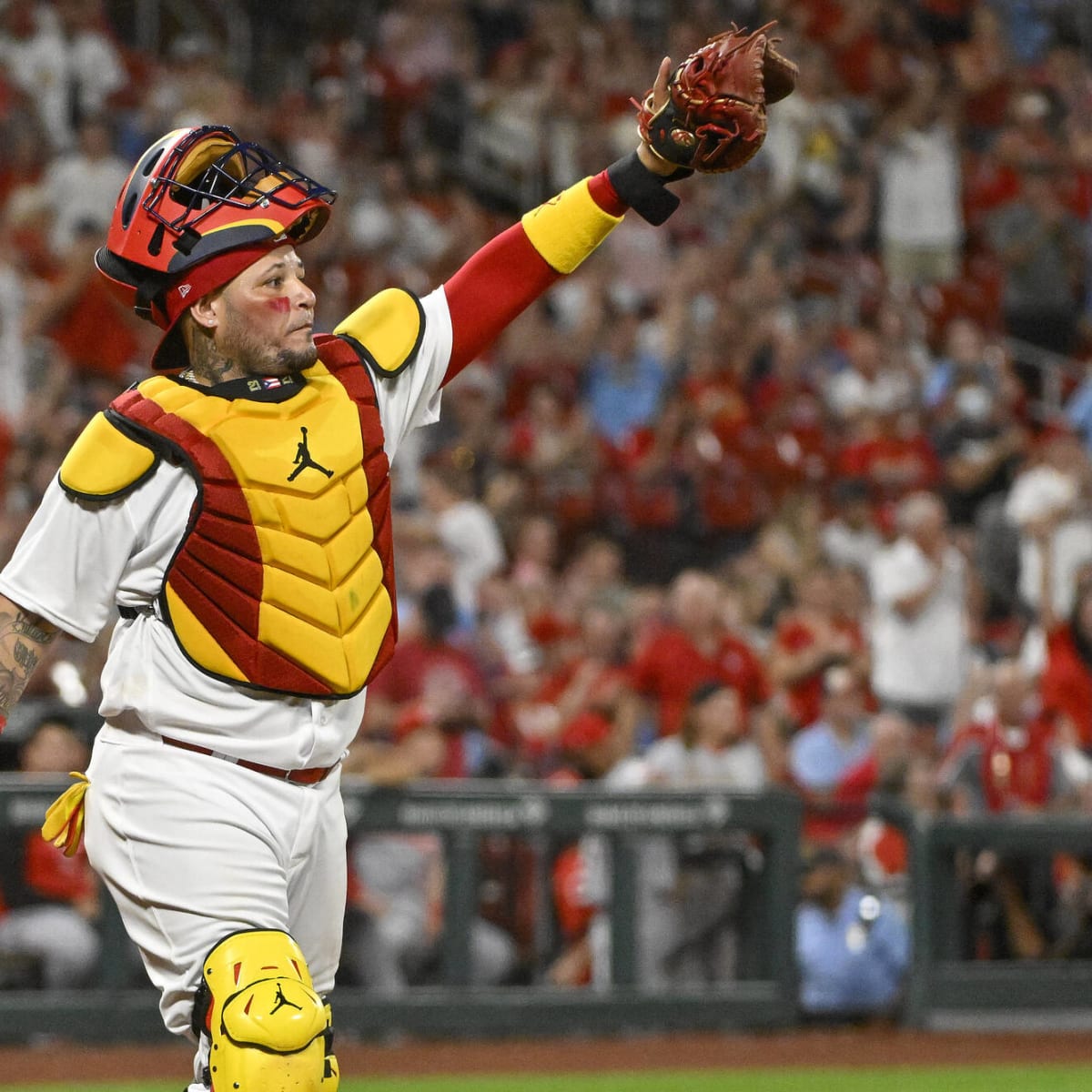 Yadier Molina wore the flashiest gold gear