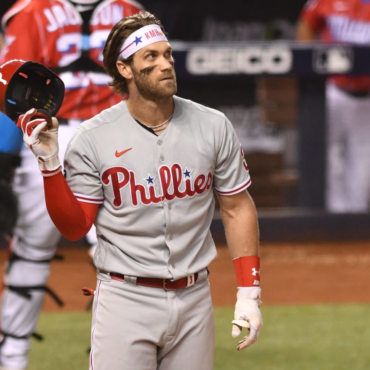 Bryce in full uniform (from the Phillies instagram story) : r/phillies