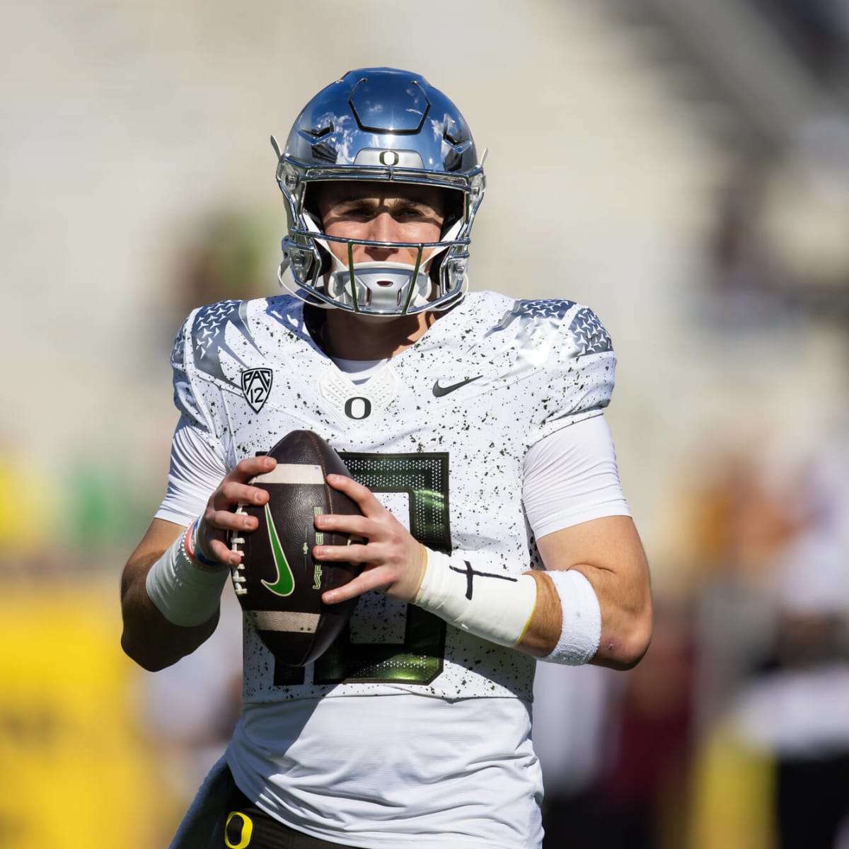 How efficient will Oregon's Bo Nix be against Colorado's porous,  opportunistic defense? 