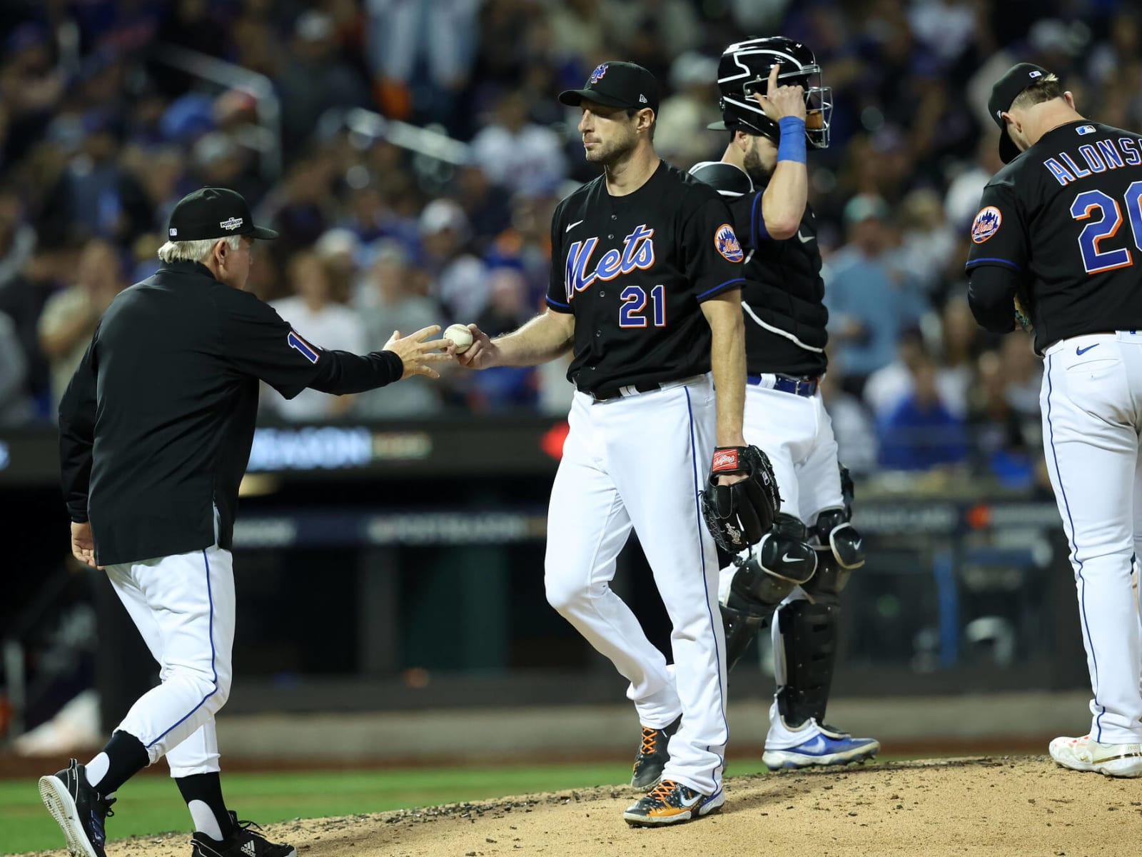 Max Scherzer achieves unwanted first in awful Wild Card start against Padres