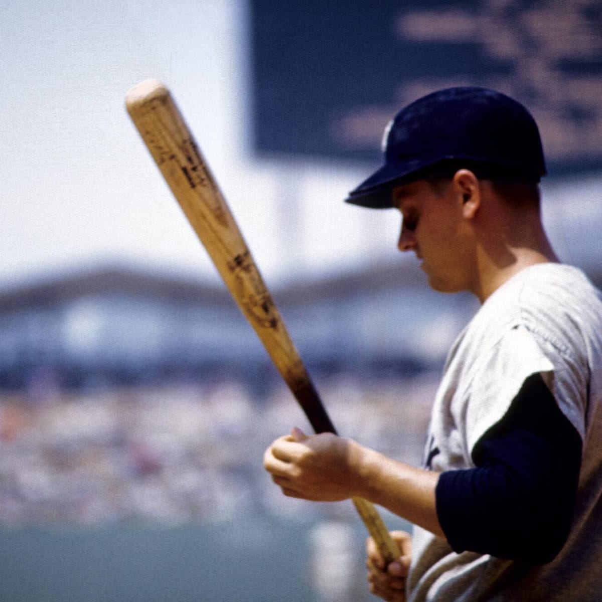 Sal Durante, Who Caught a Bit of Baseball History, Dies at 81