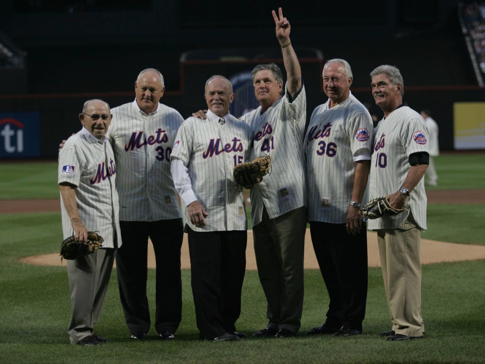 Celebrate the '69 Mets with exclusive special featuring Nolan Ryan