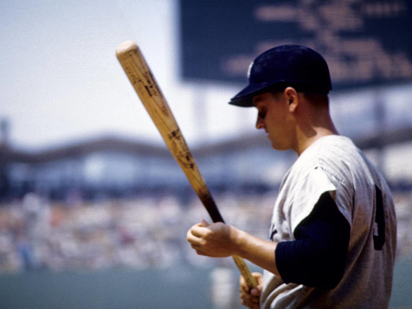 Sal Durante, who caught Roger Maris' 61st home run, dead at 80