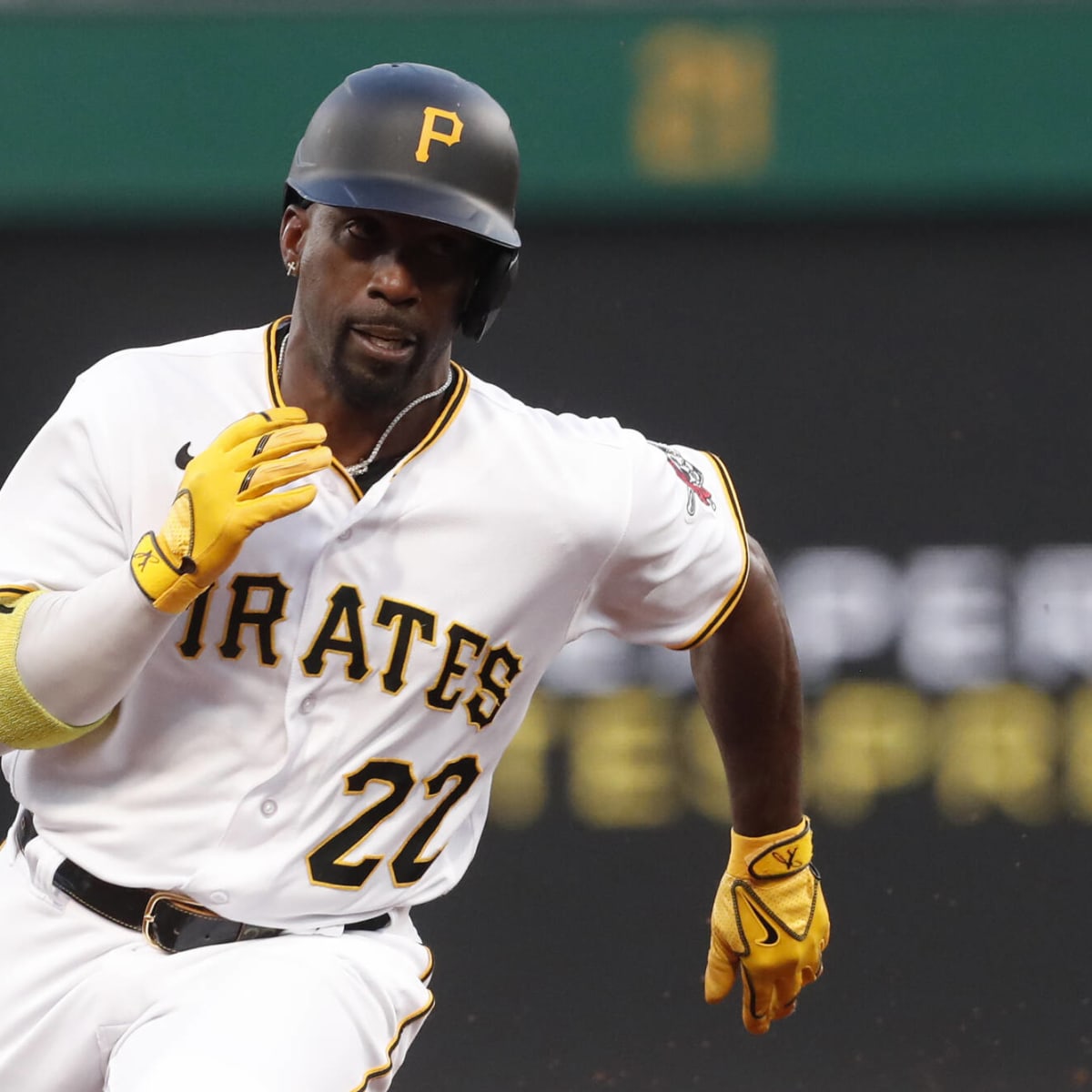 Pittsburgh Pirates' Andrew McCutchen reaches 2,000 career hits