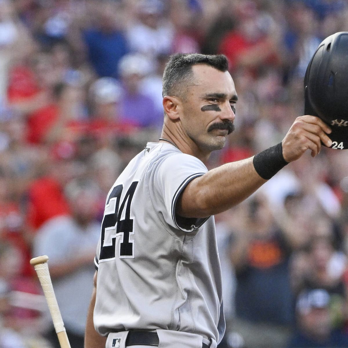 Matt Carpenter gets emotional after curtain call at Yankee Stadium