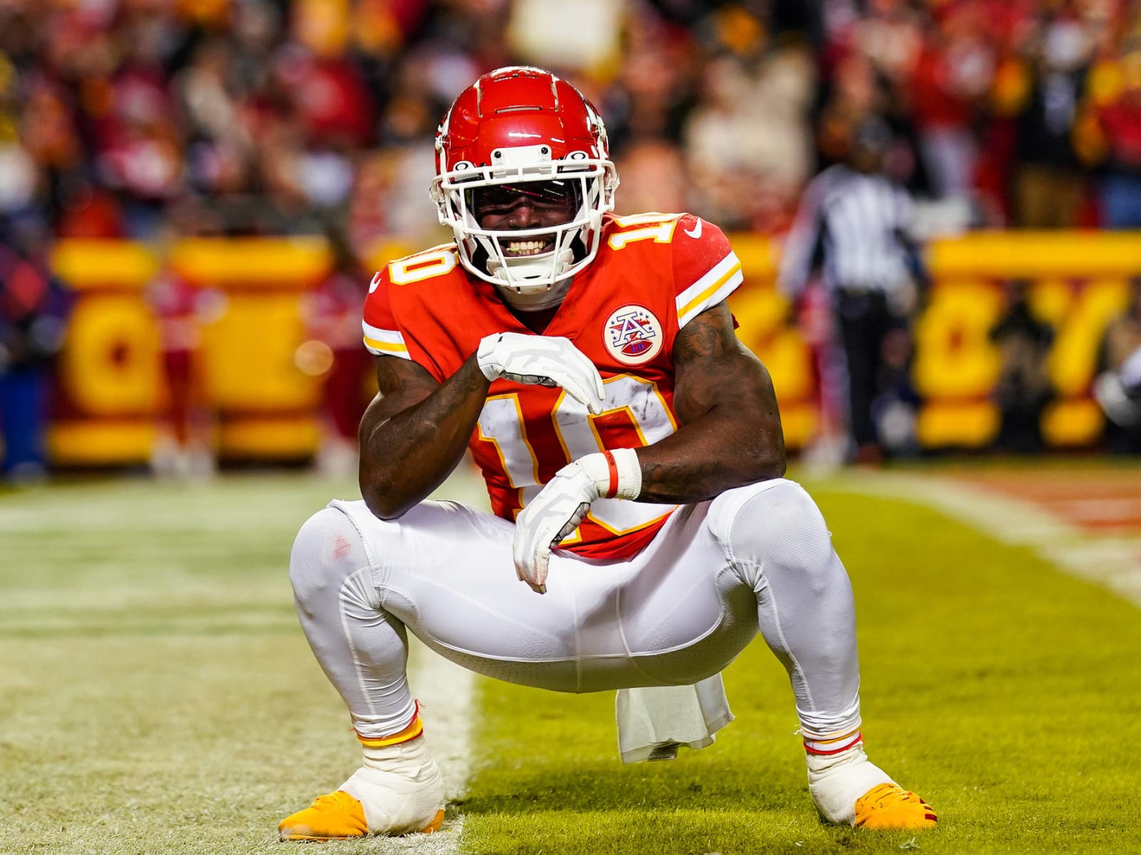 Tyreek Hill TD w/ Cheerleader Dance 