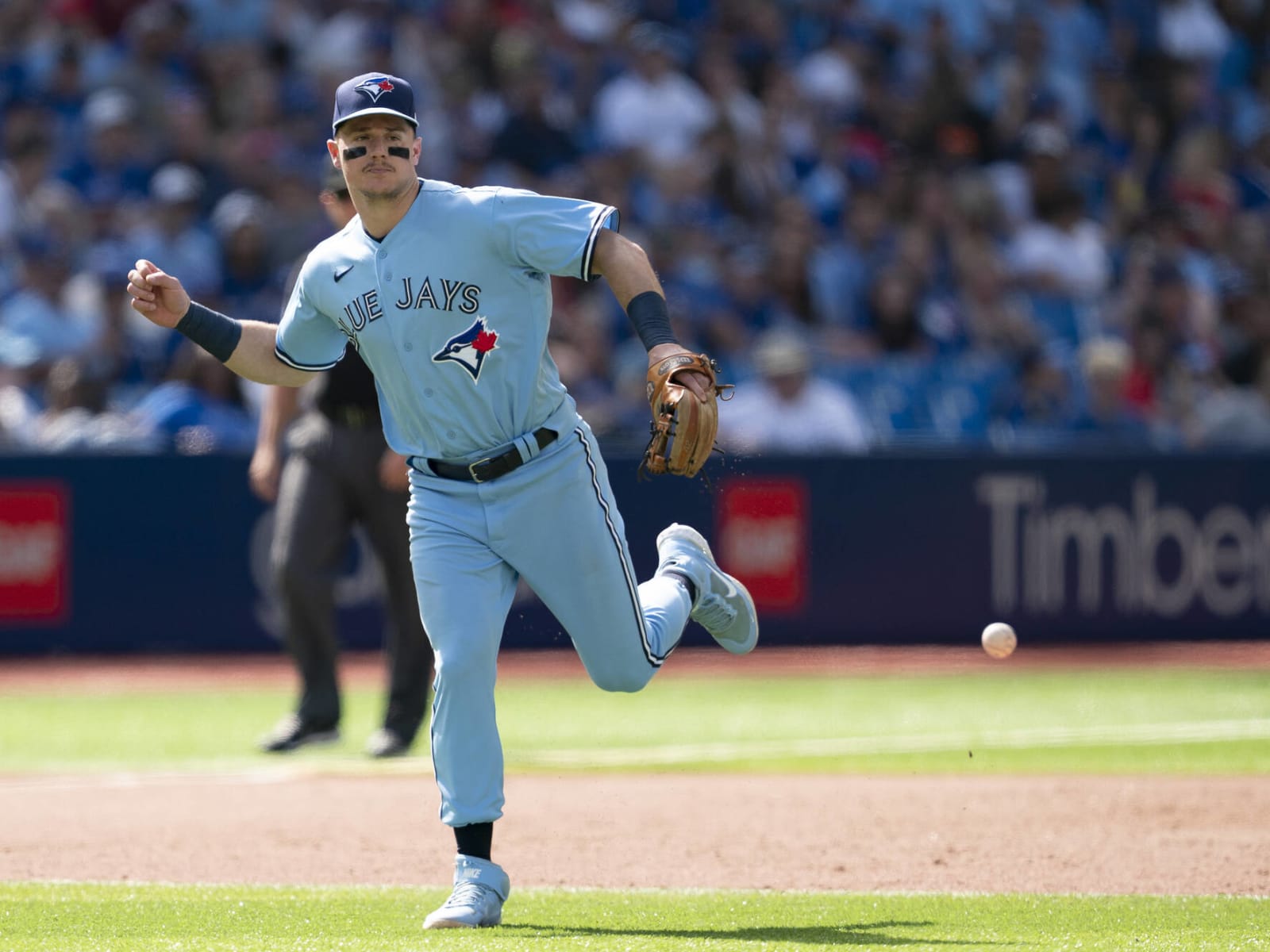 Matt Chapman trade: Toronto Blue Jays acquire third baseman as