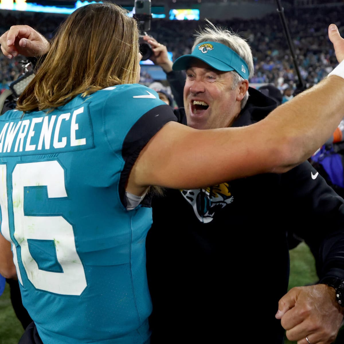 Jacksonville gets wild-card win over Los Angeles behind gutsy  fourth-quarter play calls