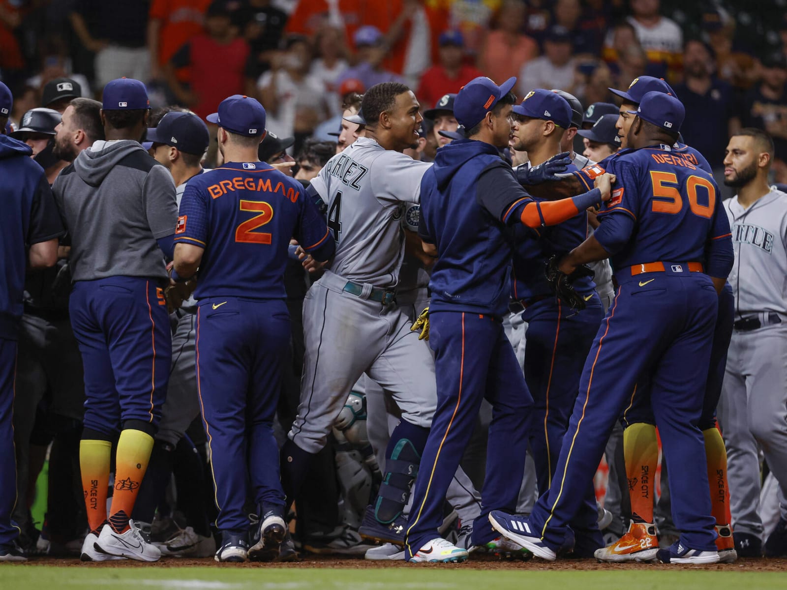 Astros' Hector Neris, Dusty Baker suspended after scuffle vs. Mariners