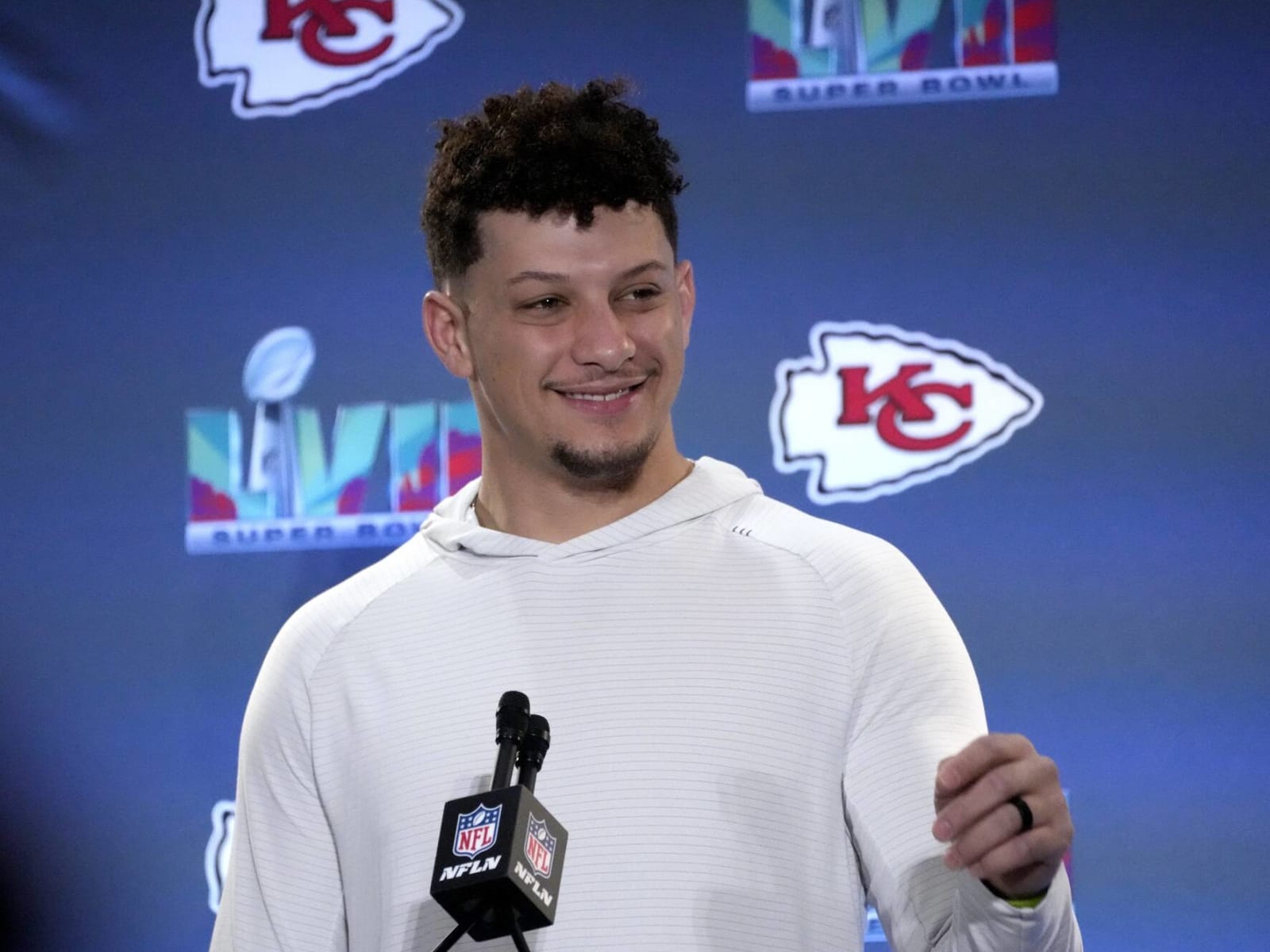 Patrick Mahomes' dad on Super Bowl 2023 cigars, revenge, baseball love