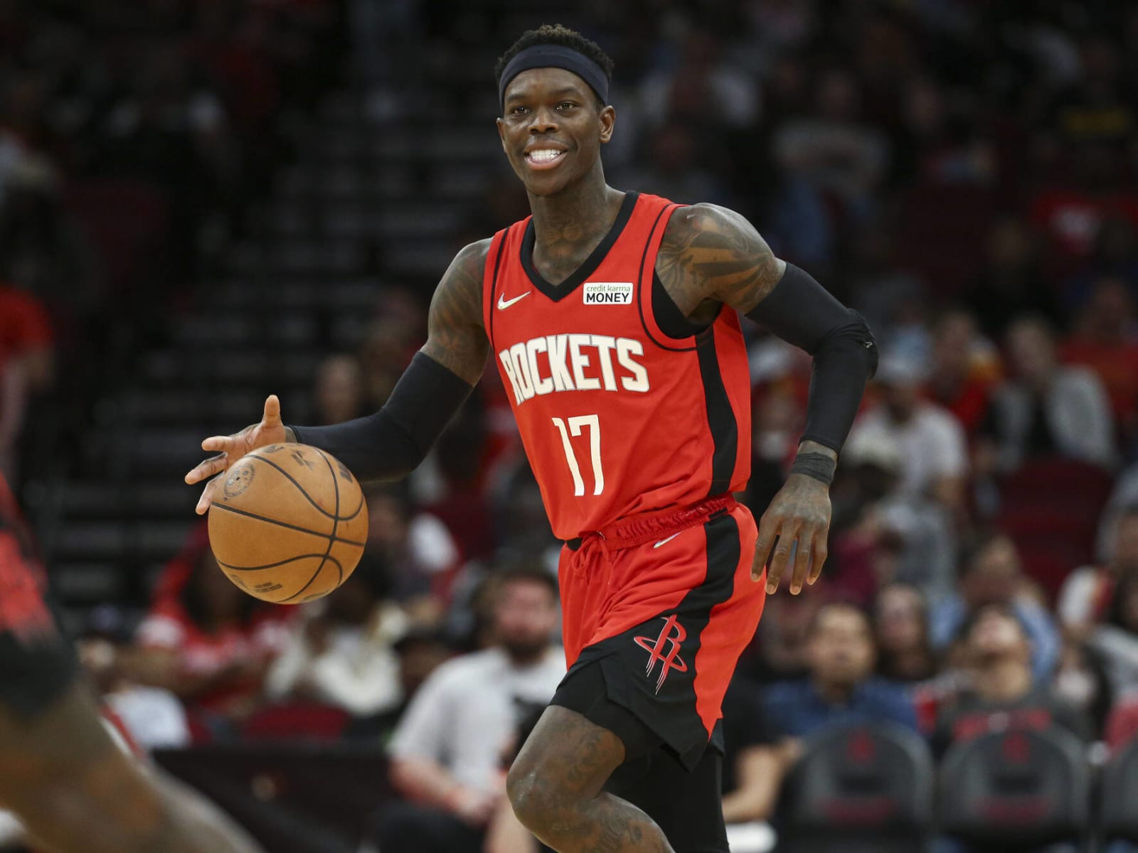Dennis Schröder returning to Lakers with 1-year deal