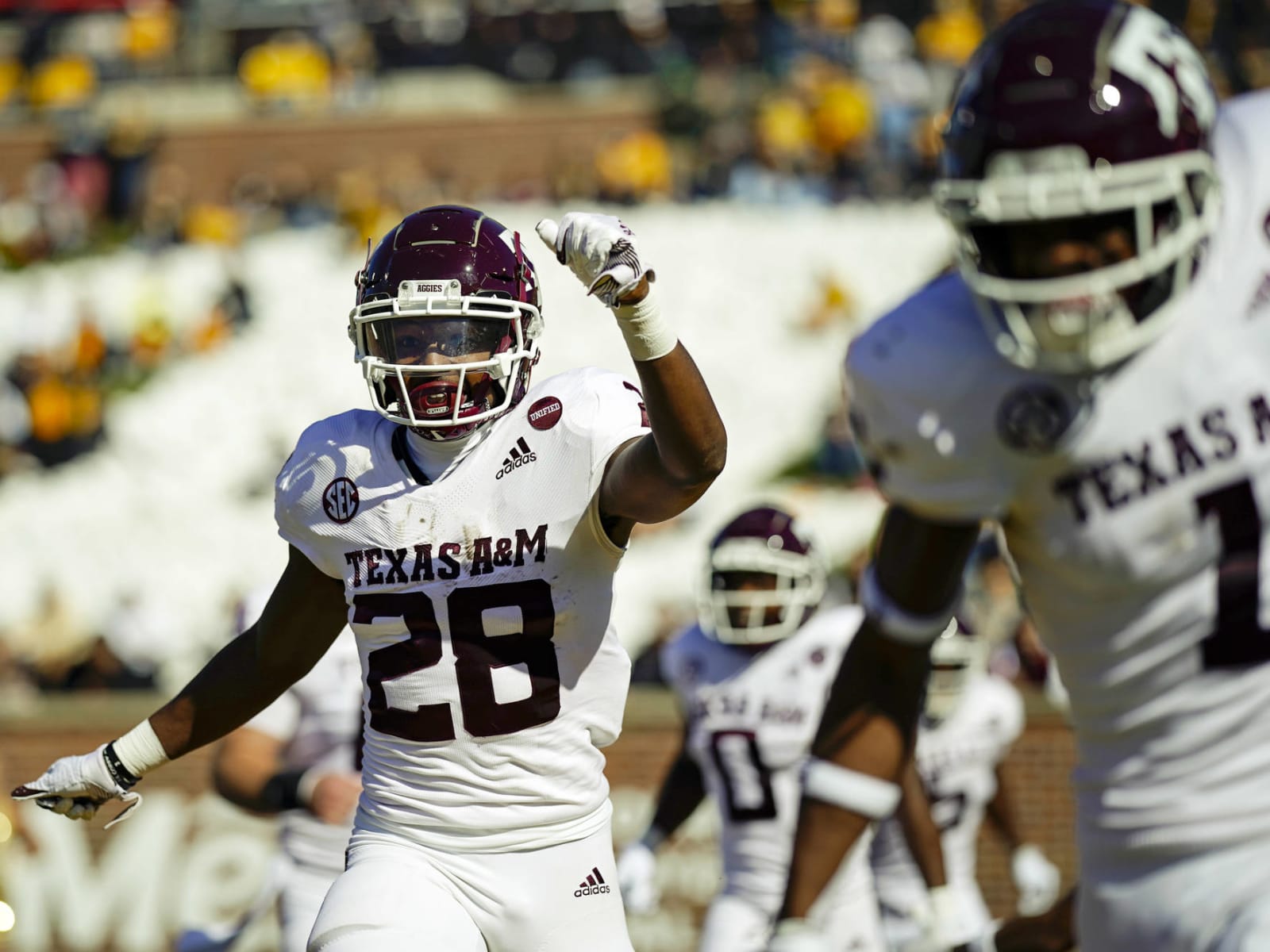 Texas A&M's DeMarvin Leal declares for the NFL draft