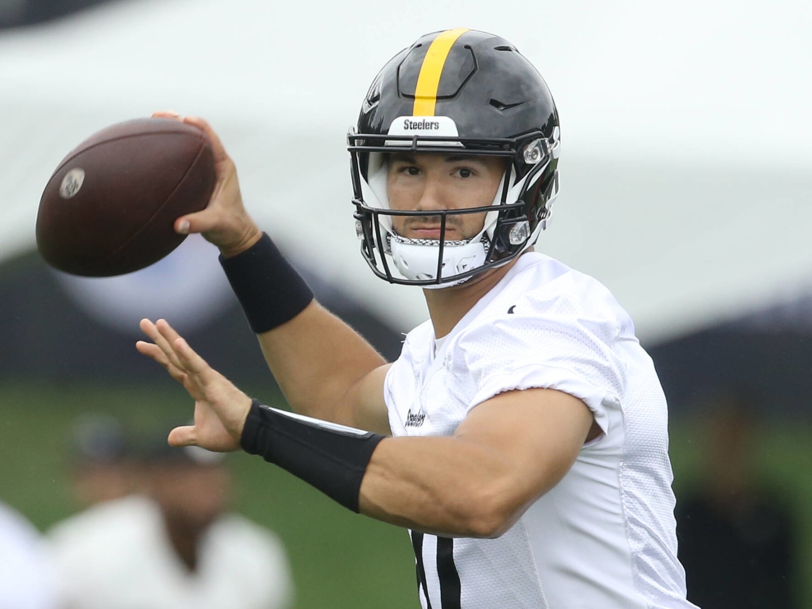 Steelers' Mitchell Trubisky a 'long shot' to replace Daniel Jones