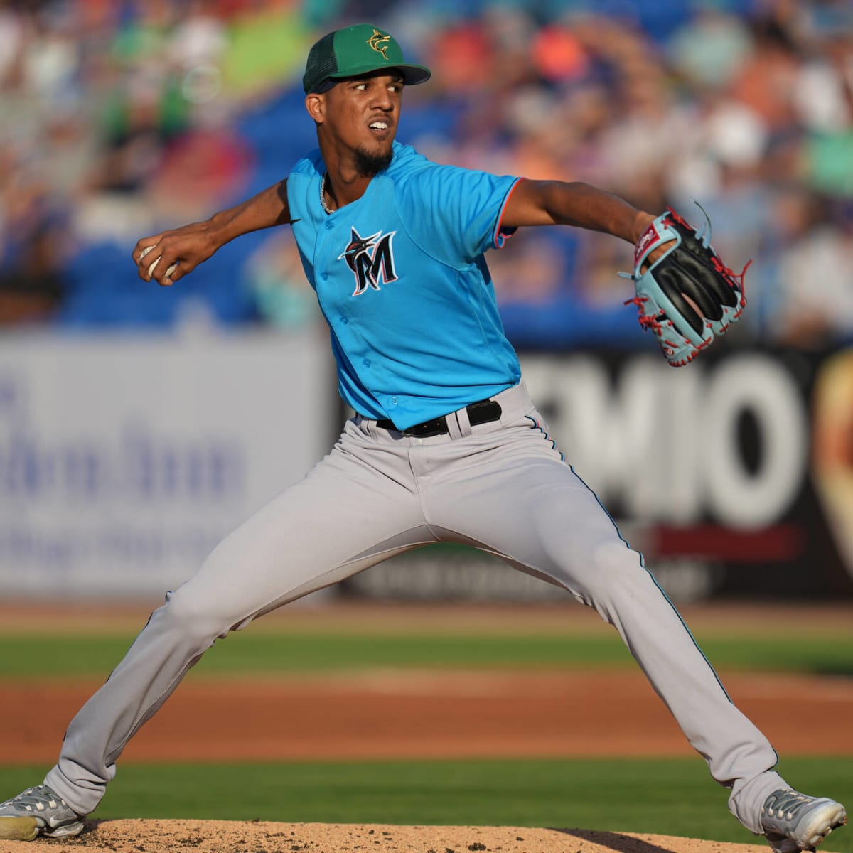 Miami Marlins: Edward Cabrera makes spring training debut